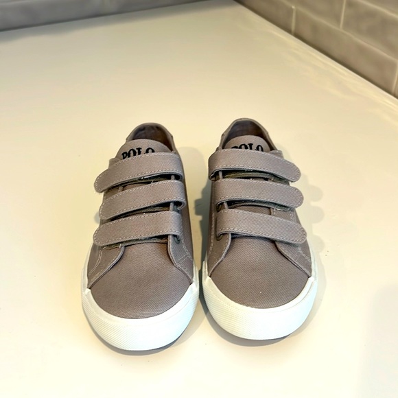 NWOB! Polo Ralph Lauren Grey Canvas sneakers Youth - Picture 2 of 9